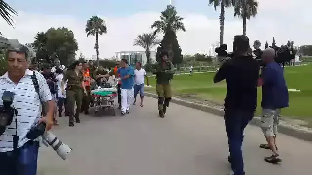 פינוי פצועים לבית החולים סורוקה, יולי 2014 פינוי פצועים לבית החולים סורוקה, יולי 2014