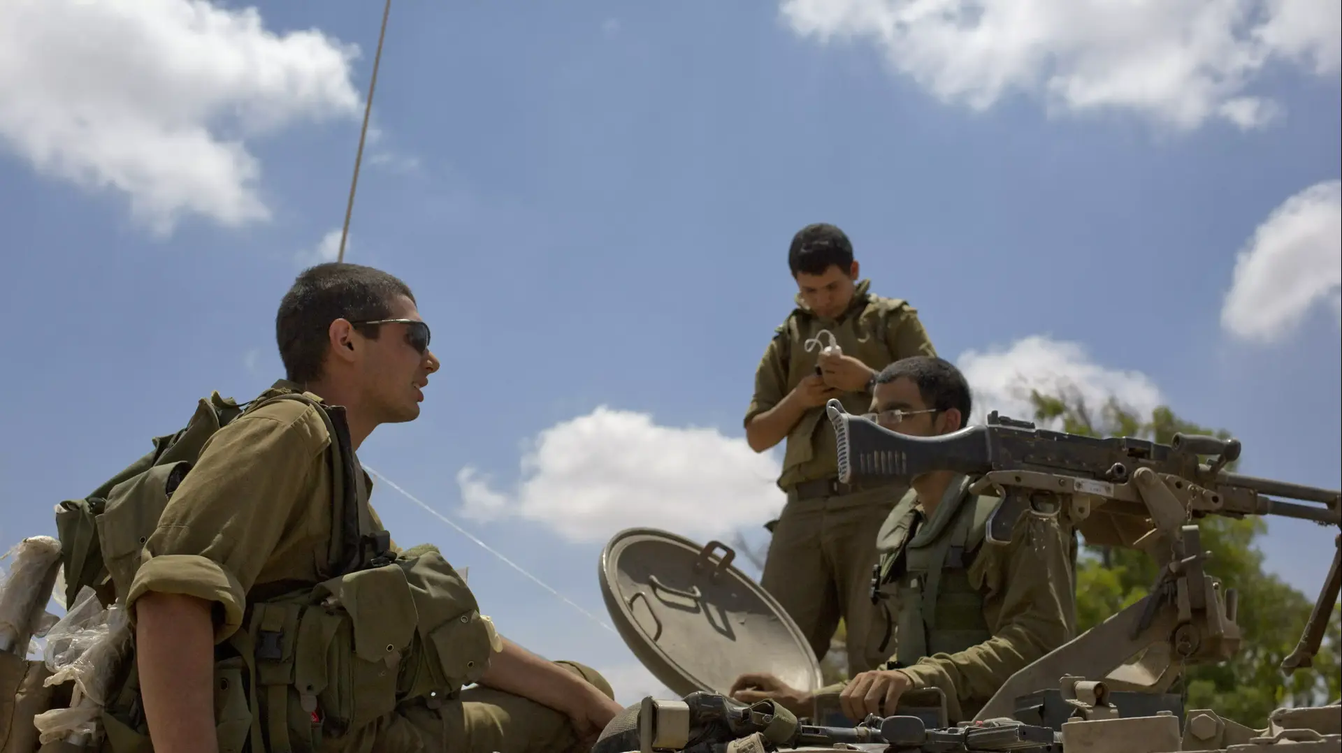 כוחות צה"ל בגבול עם רצועות עזה כוחות צה"ל בגבול עם רצועות עזה