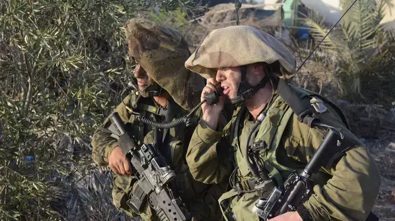 כוחות צנחנים בעזה במבצע צוק איתן. יולי 2014 כוחות צנחנים בעזה במבצע צוק איתן. יולי 2014