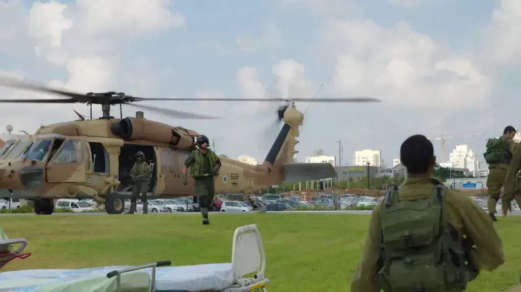 מנחת המסוקים בבית החולים סורוקה בבאר שבע הבוקר, יולי 2014 מנחת המסוקים בבית החולים סורוקה בבאר שבע הבוקר, יולי 2014