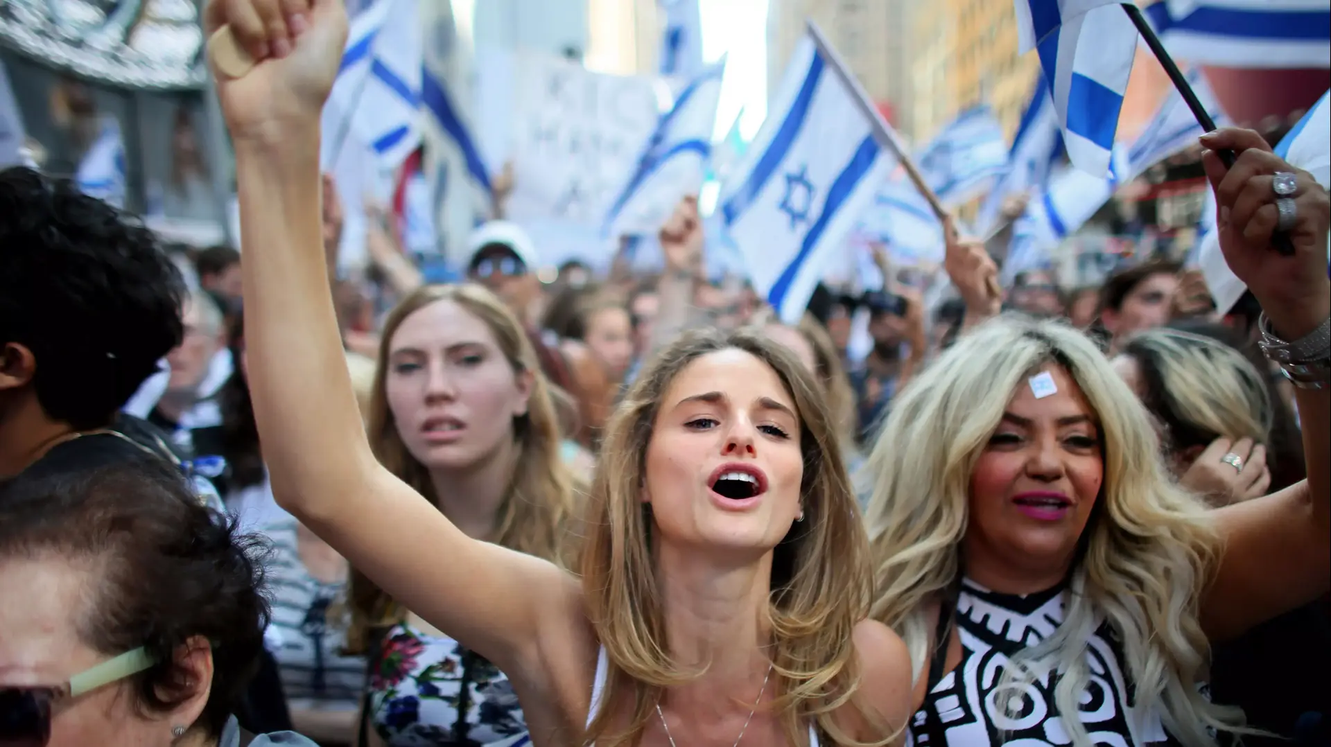 עצרת הזדהות עם ישראל כיכר טיימס, ניו יורק, 20 ביולי 2014 עצרת הזדהות עם ישראל כיכר טיימס, ניו יורק, 20 ביולי 2014