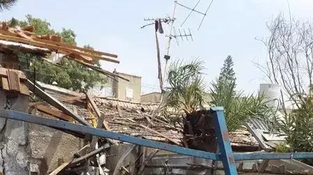 נפילת רקטה ביהוד, יולי 2014 נפילת רקטה ביהוד, יולי 2014