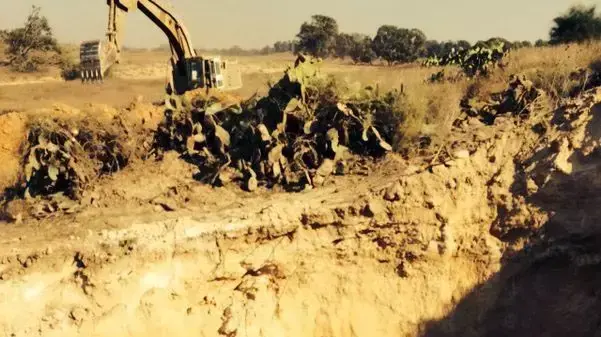 חשיפת מנהרות על ידי לוחמי חטיבת הנח"ל בשיתוף עם כוחות שריון והנדסה באזור בית חנון. יולי 2014 חשיפת מנהרות על ידי לוחמי חטיבת הנח"ל בשיתוף עם כוחות שריון והנדסה באזור בית חנון. יולי 2014
