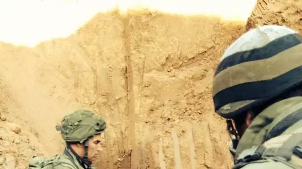 חשיפת מנהרות על ידי לוחמי חטיבת הנח"ל בשיתוף עם כוחות שריון והנדסה באזור בית חנון. יולי 2014 חשיפת מנהרות על ידי לוחמי חטיבת הנח"ל בשיתוף עם כוחות שריון והנדסה באזור בית חנון. יולי 2014