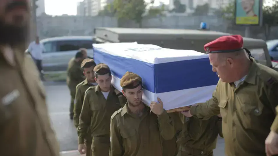 הלווייתו של סמל שון מונדשיין בבית קברות נחלת יצחק בתל אביב. יולי 2014 הלווייתו של סמל שון מונדשיין בבית קברות נחלת יצחק בתל אביב. יולי 2014