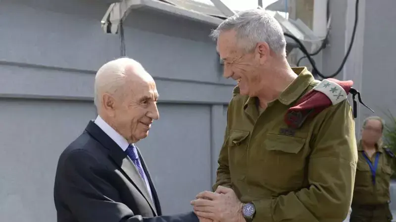 הערכת מצב מטכ"לית במסגרת מבצע "צוק איתן" בהשתתפות נשיא המדינה, שר הביטחון, הרמטכ"ל וחברי פורום המטה הכללי בבור בקריה. יולי 2014 הערכת מצב מטכ"לית במסגרת מבצע "צוק איתן" בהשתתפות נשיא המדינה, שר הביטחון, הרמטכ"ל וחברי פורום המטה הכללי בבור בקריה. יולי 2014
