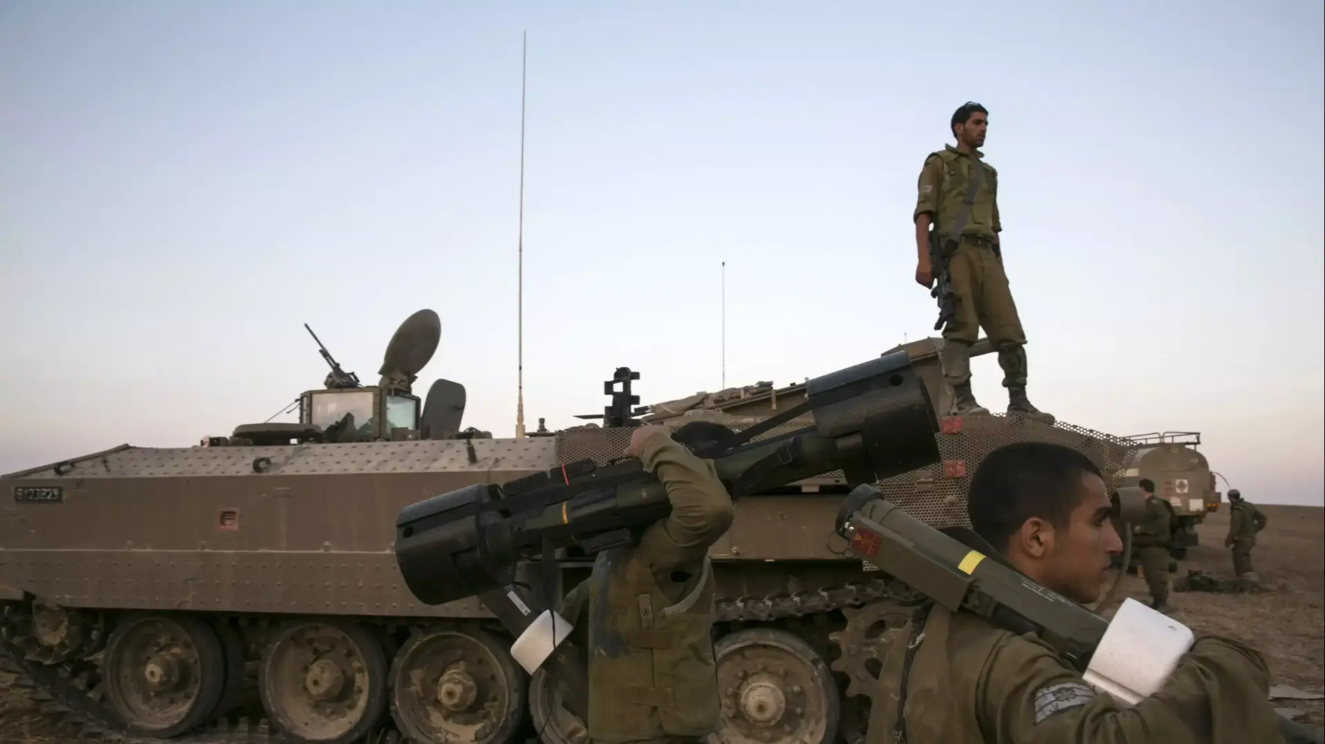 כוחות צה"ל בגבול רצועת עזה 22 ביולי 2014 כוחות צה"ל בגבול רצועת עזה 22 ביולי 2014