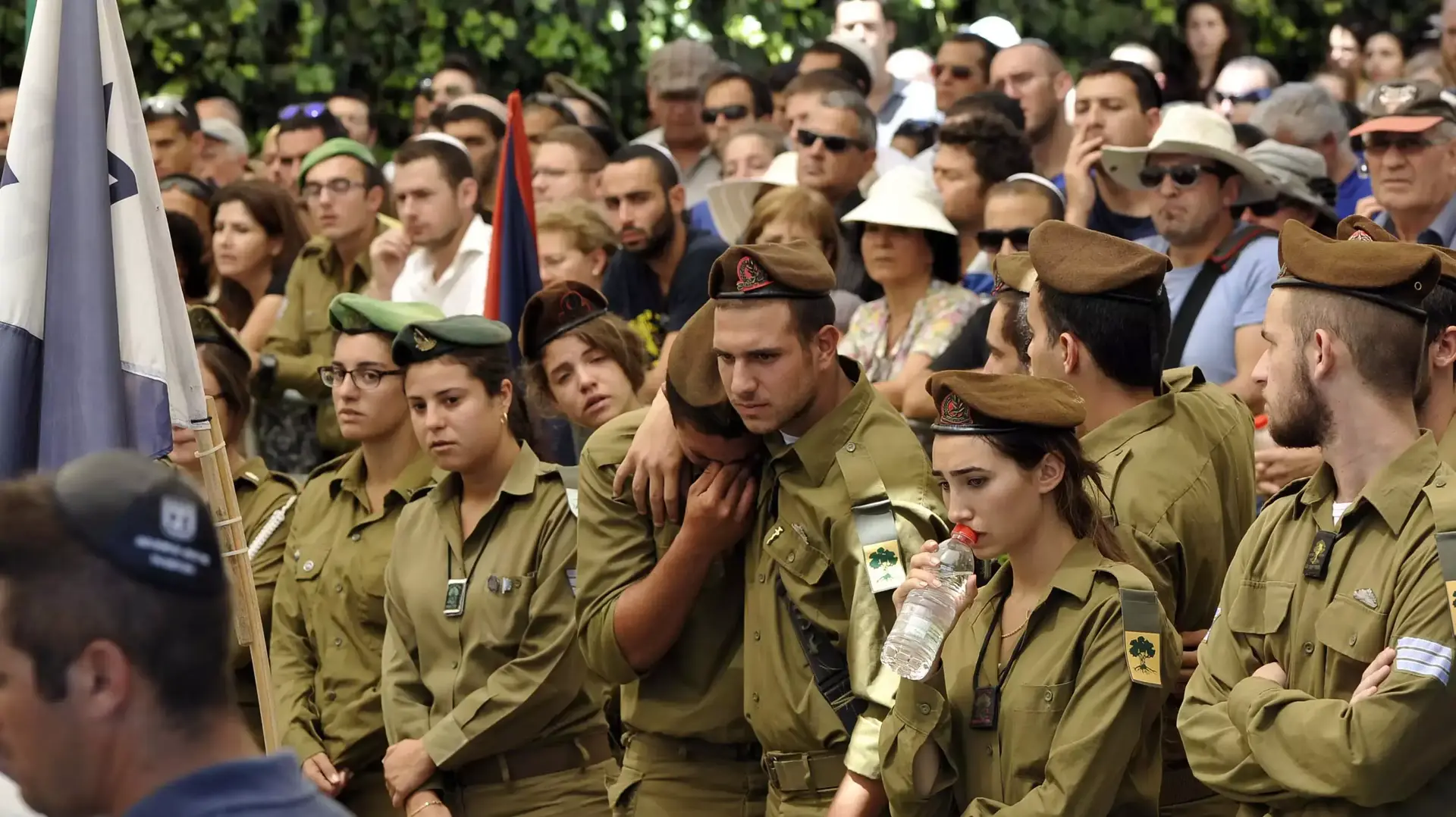 הלווייתו של סמל מקס שטיינברג בהר הרצל הלווייתו של סמל מקס שטיינברג בהר הרצל
