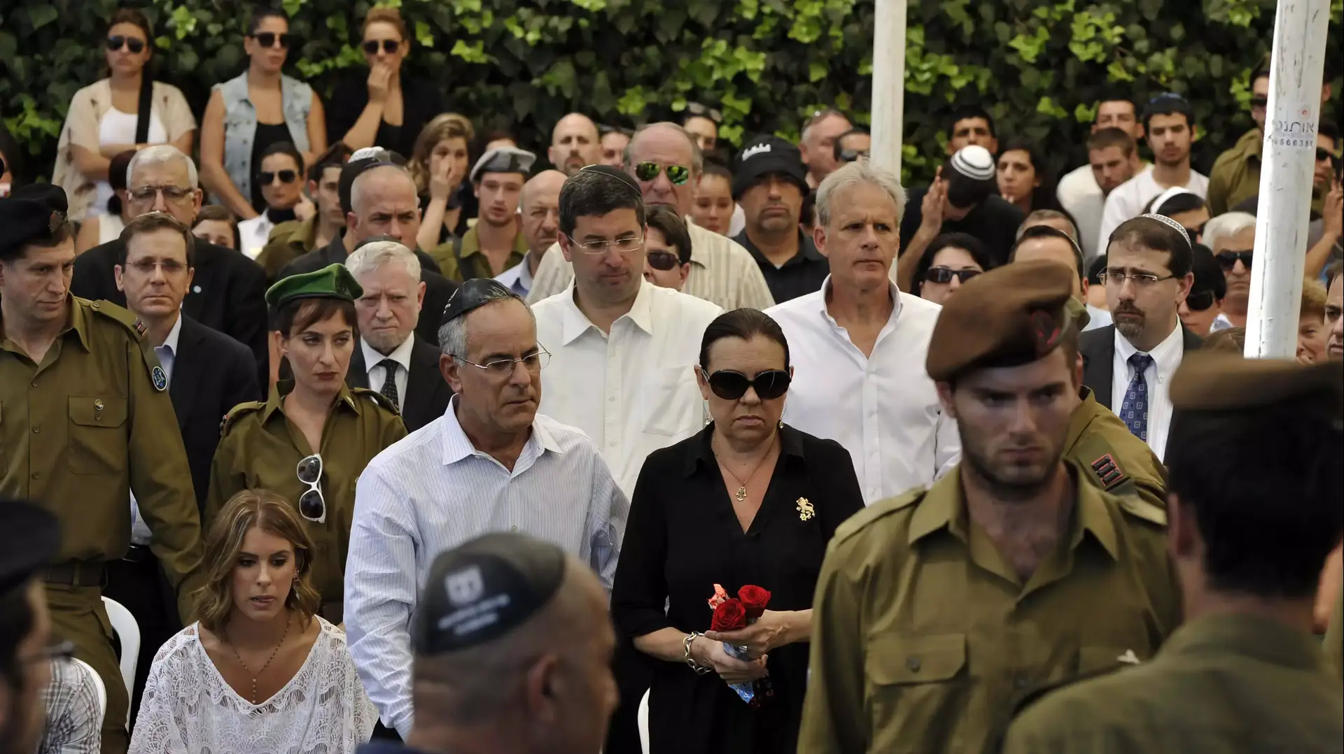 הלווייתו של סמל מקס שטיינברג בהר הרצל הלווייתו של סמל מקס שטיינברג בהר הרצל