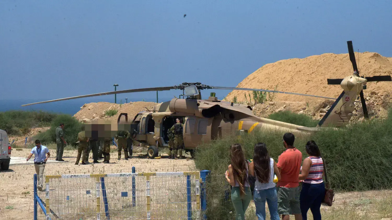 פינוי פצועים לבית החולים ברזילי. יולי 2014 פינוי פצועים לבית החולים ברזילי. יולי 2014