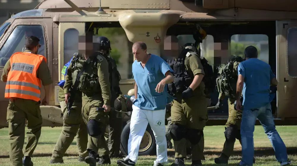 פצועים מגיעים לבית החולים סורוקה, יולי 2014 פצועים מגיעים לבית החולים סורוקה, יולי 2014