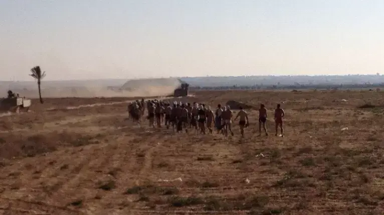 150 עצורי חמאס מובלים לישראל מרצועת עזה 150 עצורי חמאס מובלים לישראל מרצועת עזה