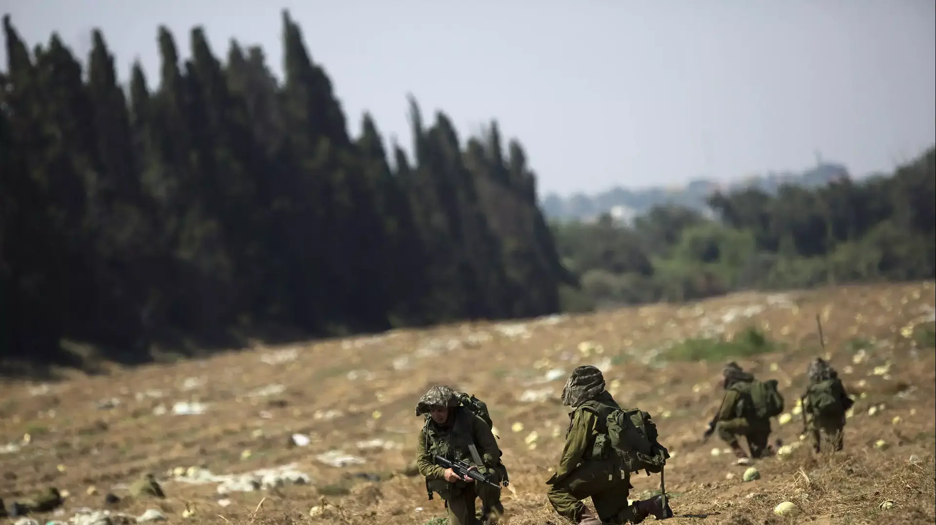 חיילים בגבול רצועת עזה ביולי 2014 חיילים בגבול רצועת עזה ביולי 2014