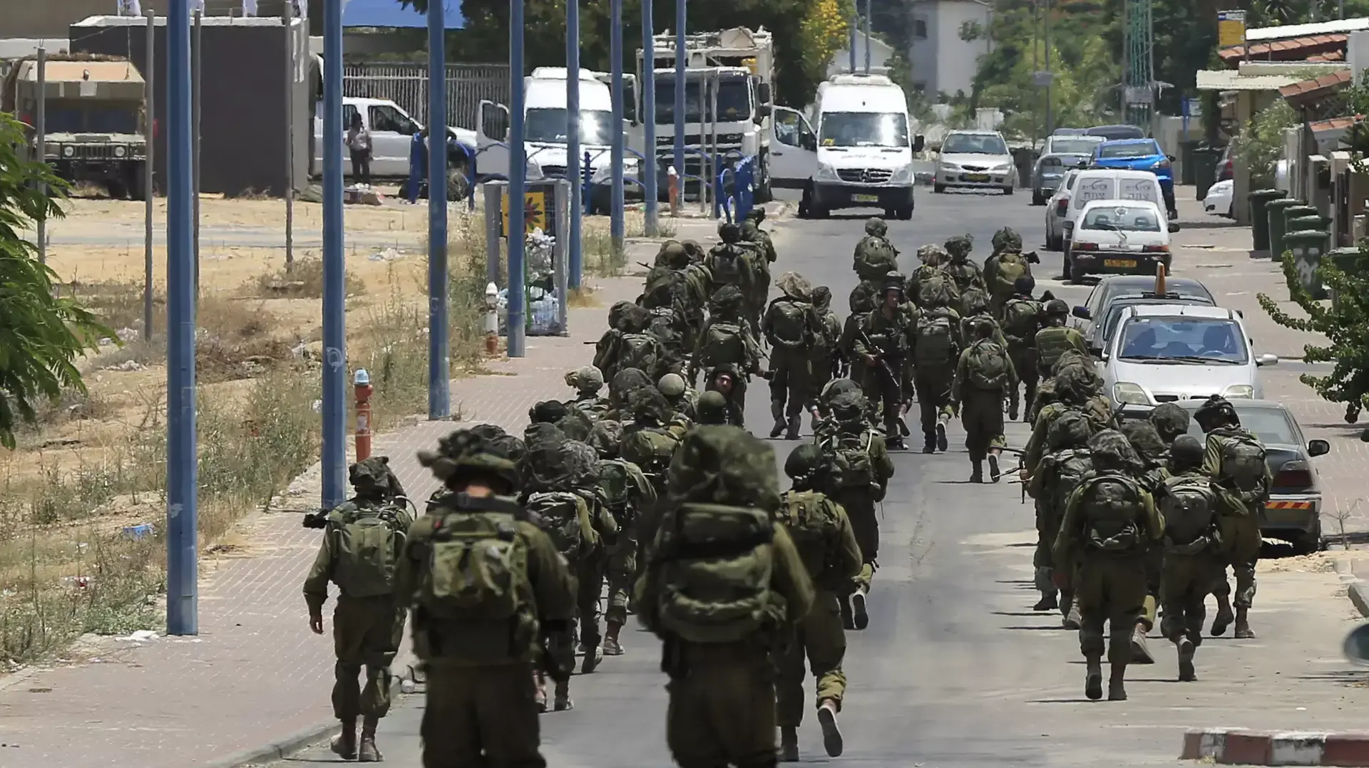 חיילים בשדרות במהלך מבצע צוק איתן חיילים בשדרות במהלך מבצע צוק איתן