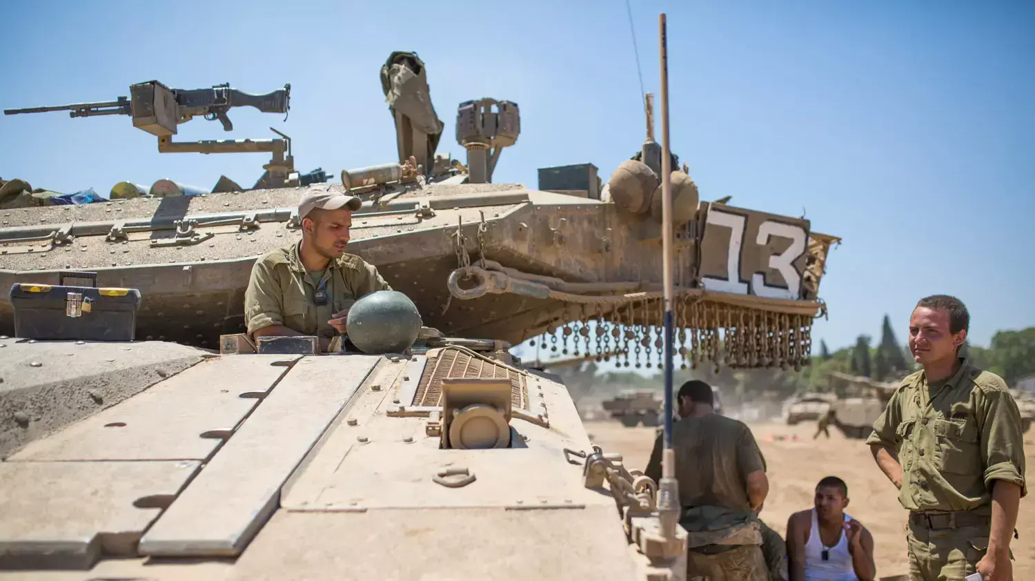 כוחות צה"ל הבוקר בגבול רצועת עזה, יולי 2014 כוחות צה"ל הבוקר בגבול רצועת עזה, יולי 2014