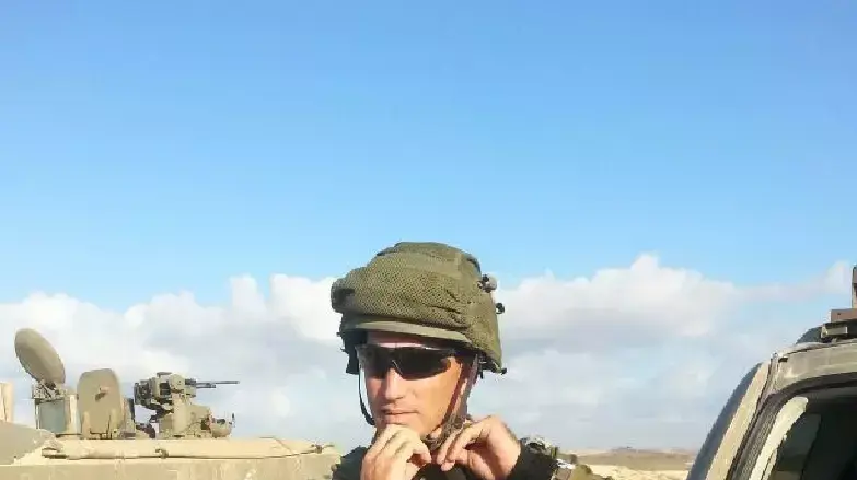 כתב וואלה! חדשות אמיר בוחבוט עם כוחות צה"ל ברצועת עזה במבצע "צוק איתן". 26 ביולי 2014 כתב וואלה! חדשות אמיר בוחבוט עם כוחות צה"ל ברצועת עזה במבצע "צוק איתן". 26 ביולי 2014