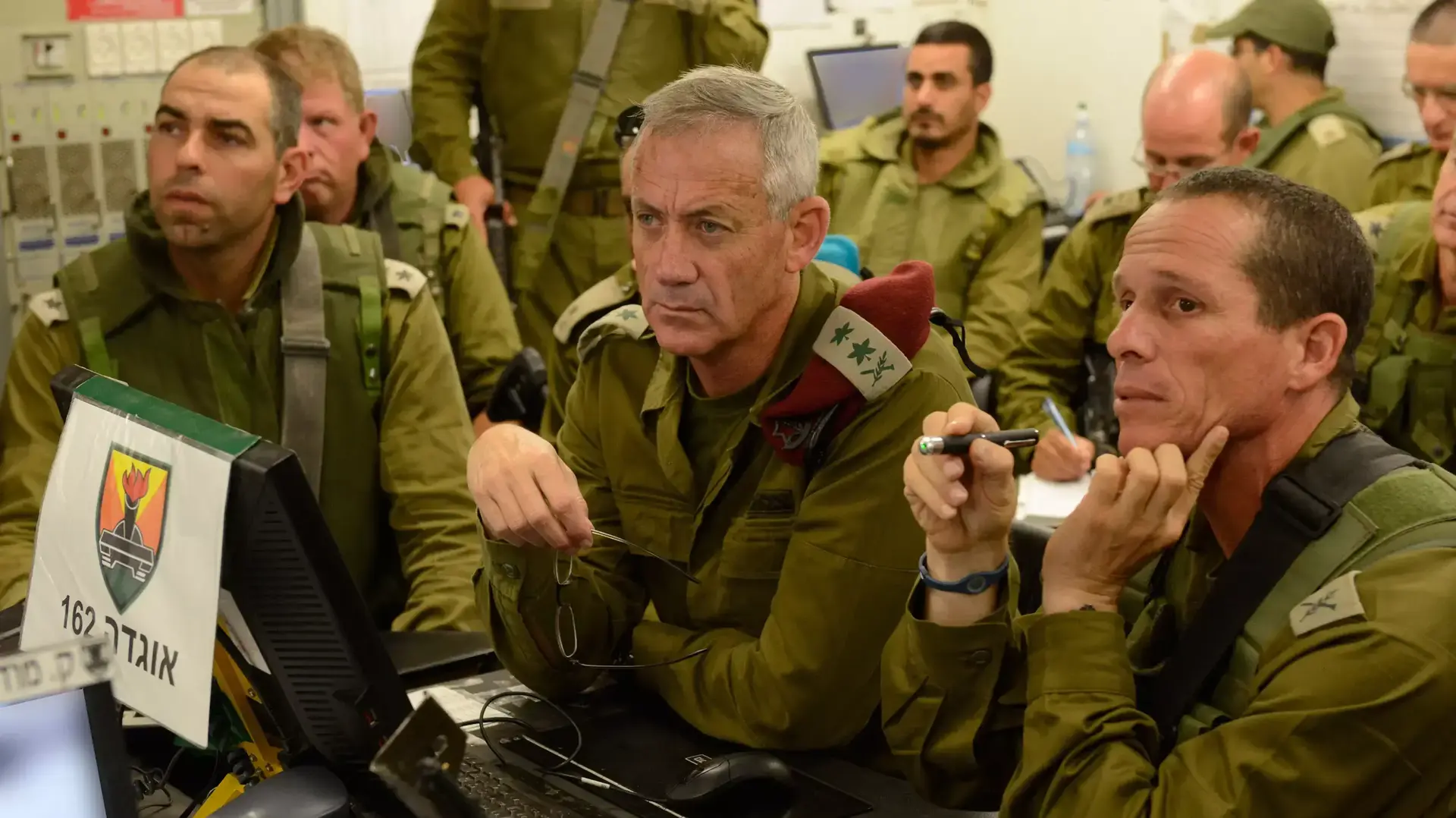 הרמטכ"ל בני גנץ מבקר בעוצת הפלדה ובחטיבת השריון במבצע "צוק איתן", יולי 2014