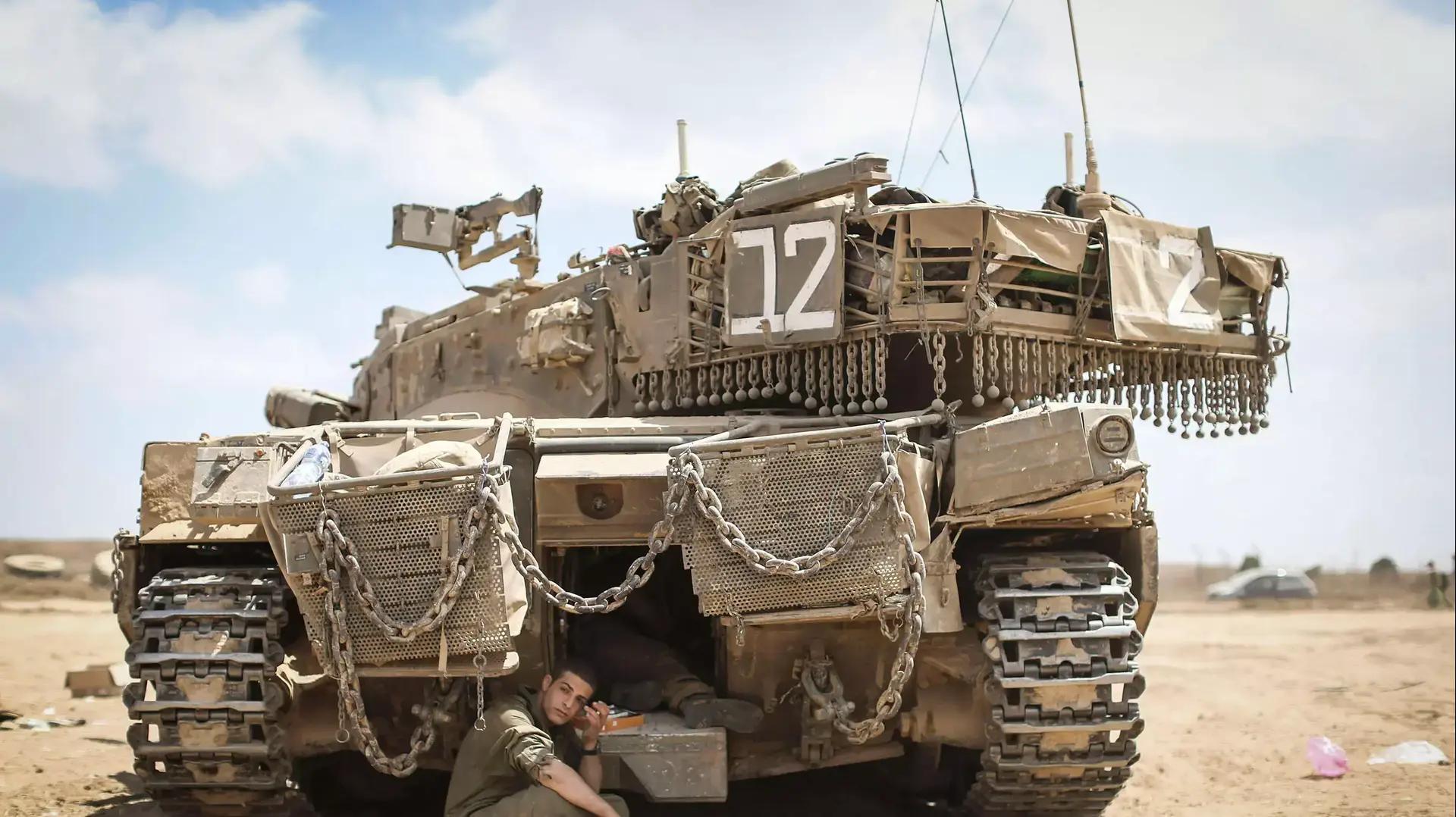טנקים בגבול רצועת עזה 26-25 ביולי 2014 טנקים בגבול רצועת עזה 26-25 ביולי 2014