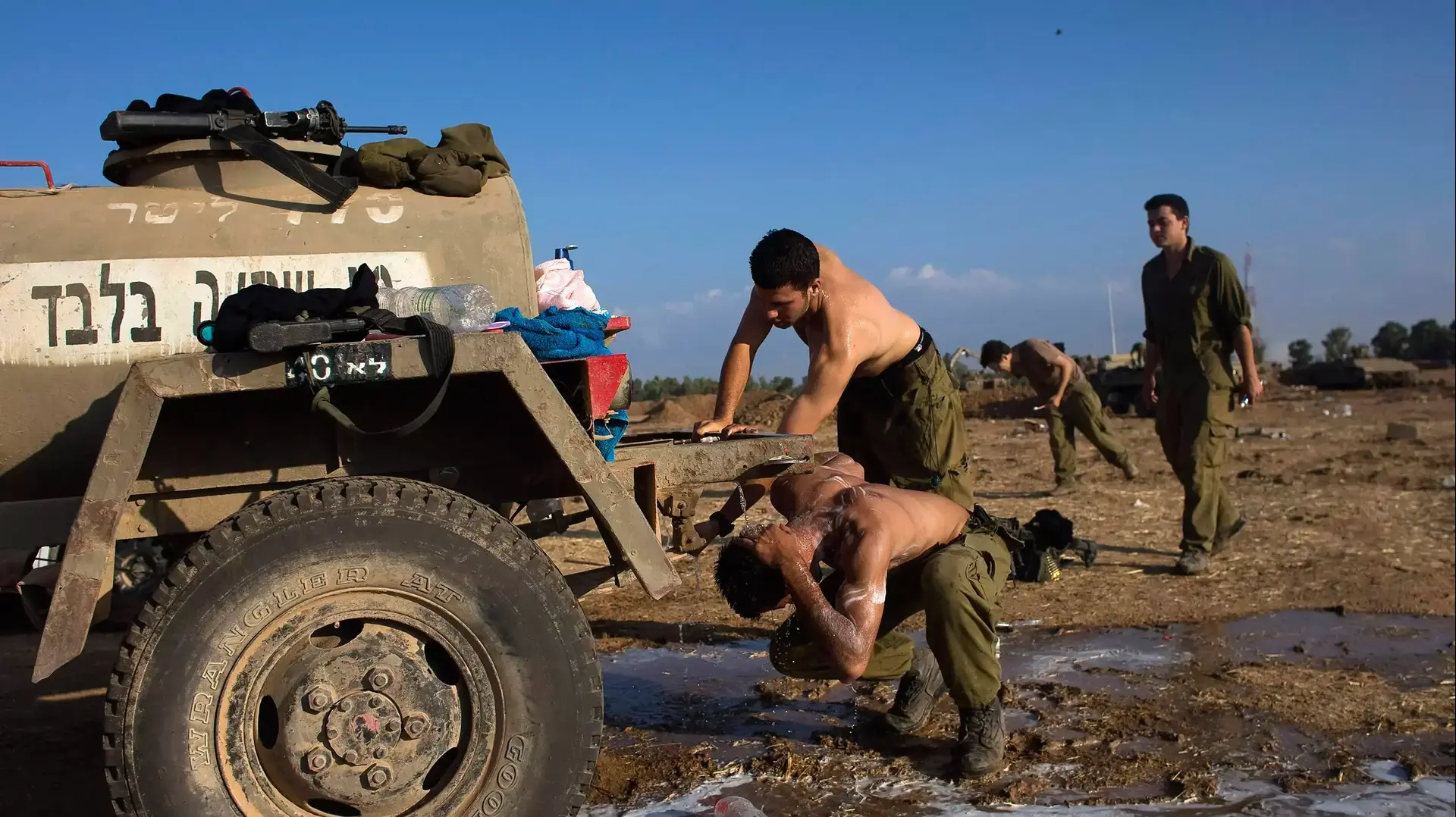 חיילים בגבול רצועת עזה 27 ביולי 2014 חיילים בגבול רצועת עזה 27 ביולי 2014