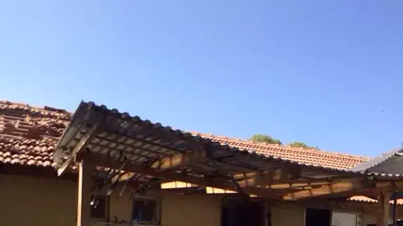 רסיסי רקטה פגעו בבית ביישוב במועצה האזורית שער הנגב, יולי 2014 רסיסי רקטה פגעו בבית ביישוב במועצה האזורית שער הנגב, יולי 2014