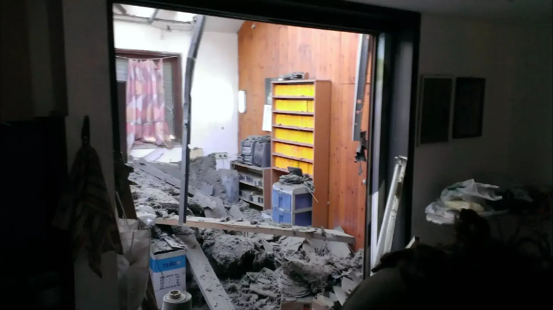 בית שנפגע מרקטה ביישוב במועצה האזורית אשכול. 27 ביולי 2014