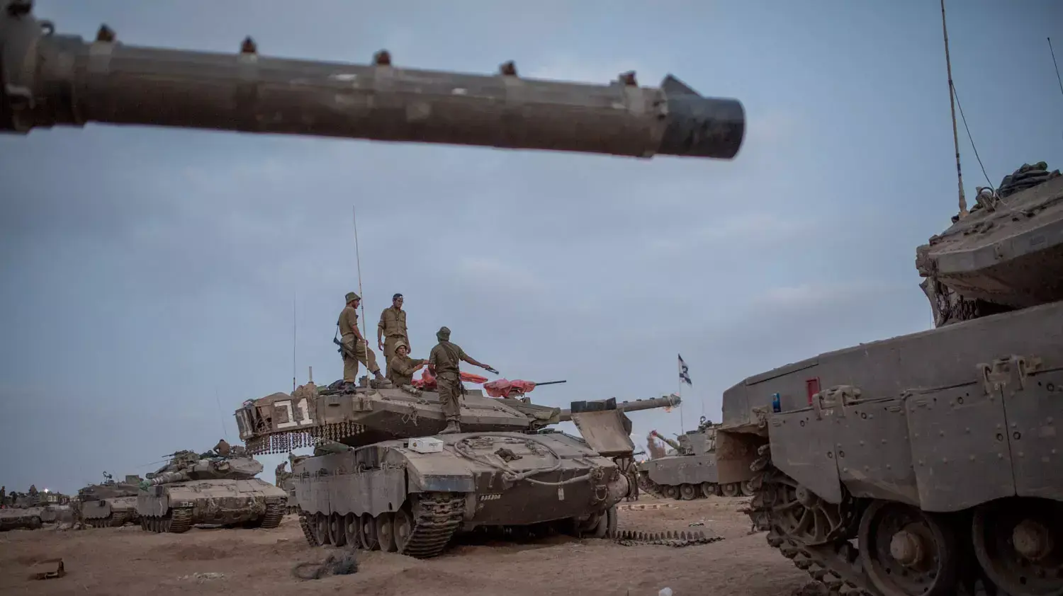 כוחות צה"ל בגבול רצועת עזה היום, יולי 2014 כוחות צה"ל בגבול רצועת עזה היום, יולי 2014