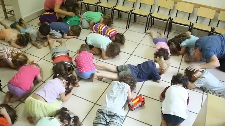 הסברה בגנים: מלחמות זה לא משחק ילדים הסברה בגנים: מלחמות זה לא משחק ילדים