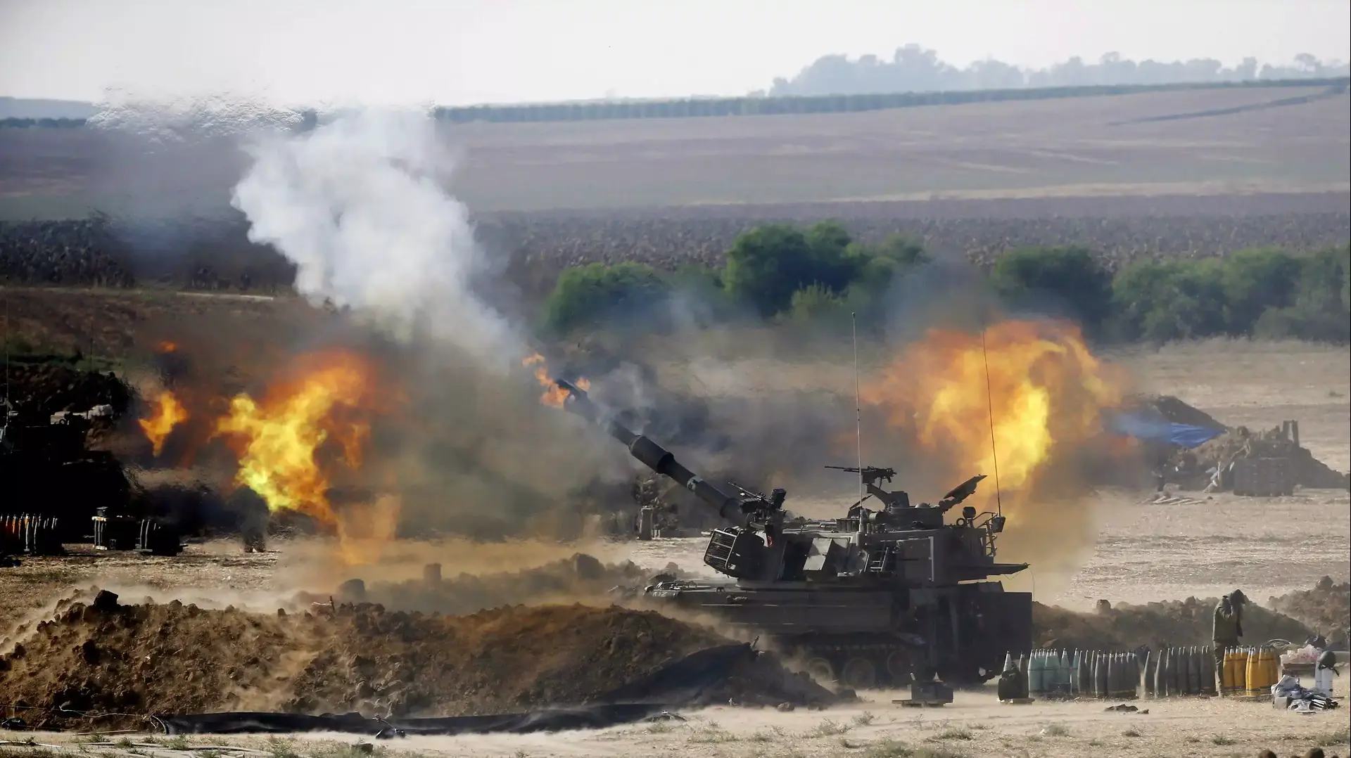 אש תותחים של צה"ל לרצועת עזה, מבצע צוק איתן, יולי 2014 אש תותחים של צה"ל לרצועת עזה, מבצע צוק איתן, יולי 2014