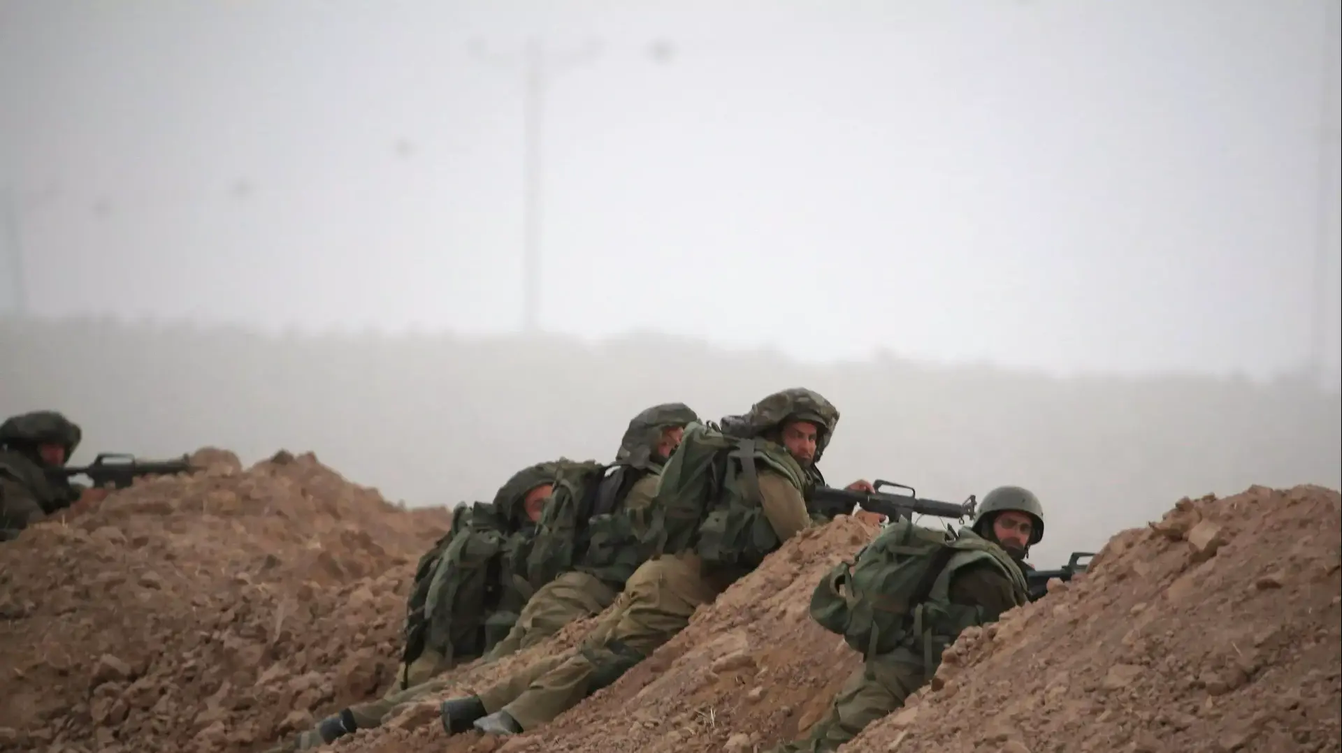 חיילים בגבול הרצועה בזמן חדירת מחבלים לנחל עוז 28 ביולי 2014 לייב חיילים בגבול הרצועה בזמן חדירת מחבלים לנחל עוז 28 ביולי 2014 לייב