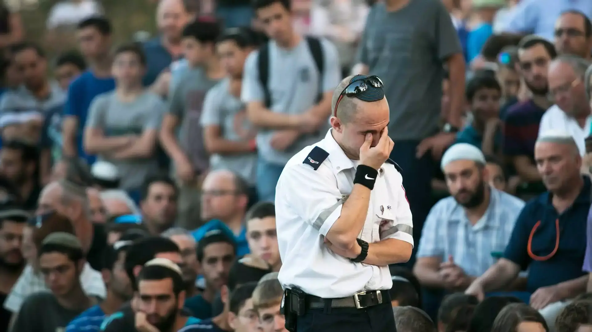 הלווייתו של ברקאי שור שנפל במבצע צוק איתן בעזה, בחלקה הצבאית הר הרצל. יולי 2014 הלווייתו של ברקאי שור שנפל במבצע צוק איתן בעזה, בחלקה הצבאית הר הרצל. יולי 2014