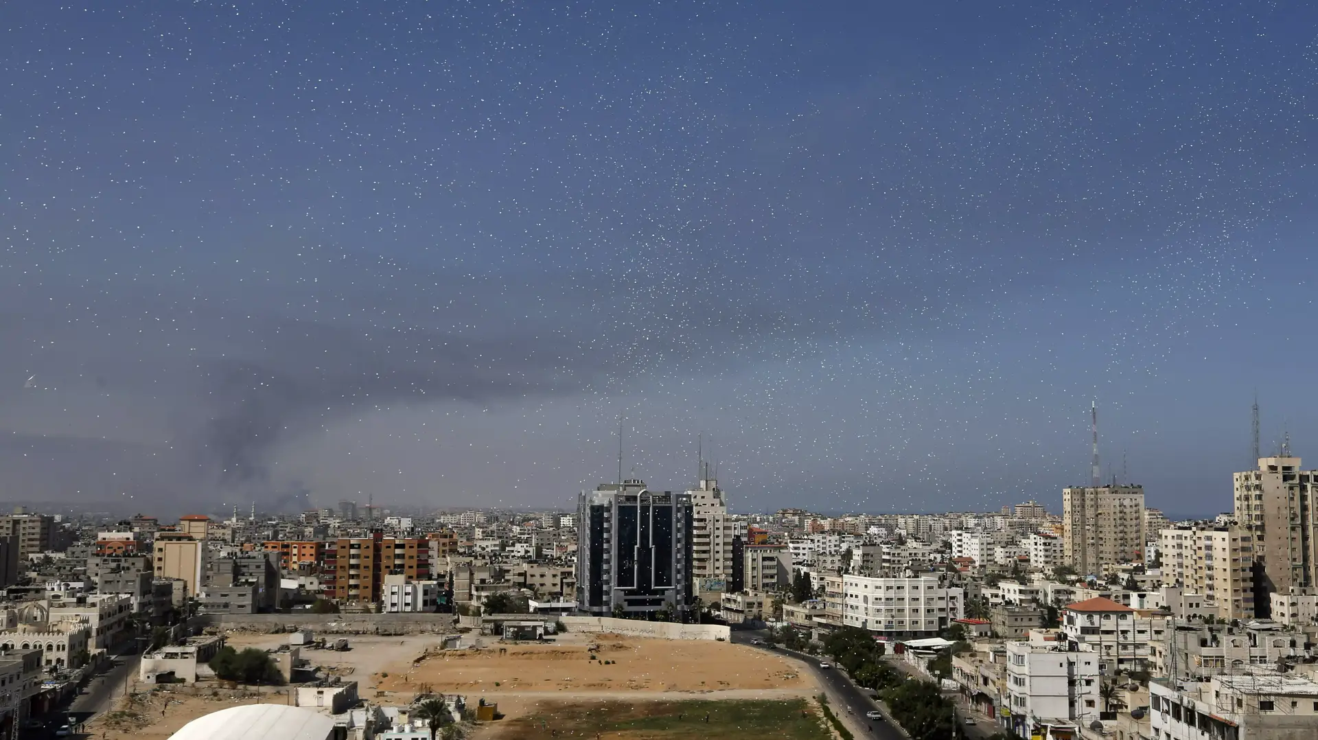 כרוזים שחיל האוויר פיזר בשכונת רימאל בעזה. 30 ביולי 2014 כרוזים שחיל האוויר פיזר בשכונת רימאל בעזה. 30 ביולי 2014