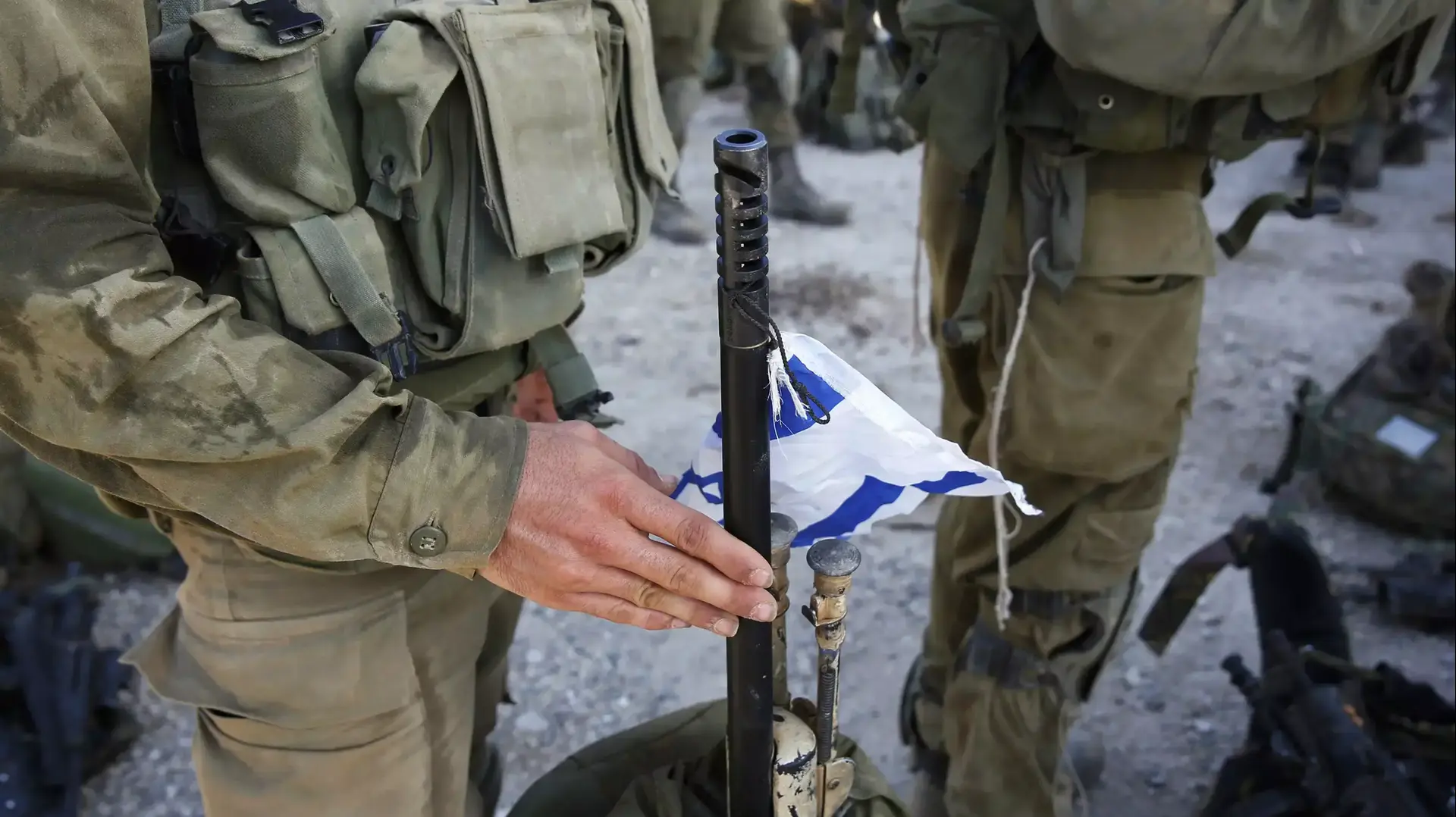 חיילי גבעתי מחוץ לרצועת עזה, מבצע צוק איתן, יולי 2014 חיילי גבעתי מחוץ לרצועת עזה, מבצע צוק איתן, יולי 2014