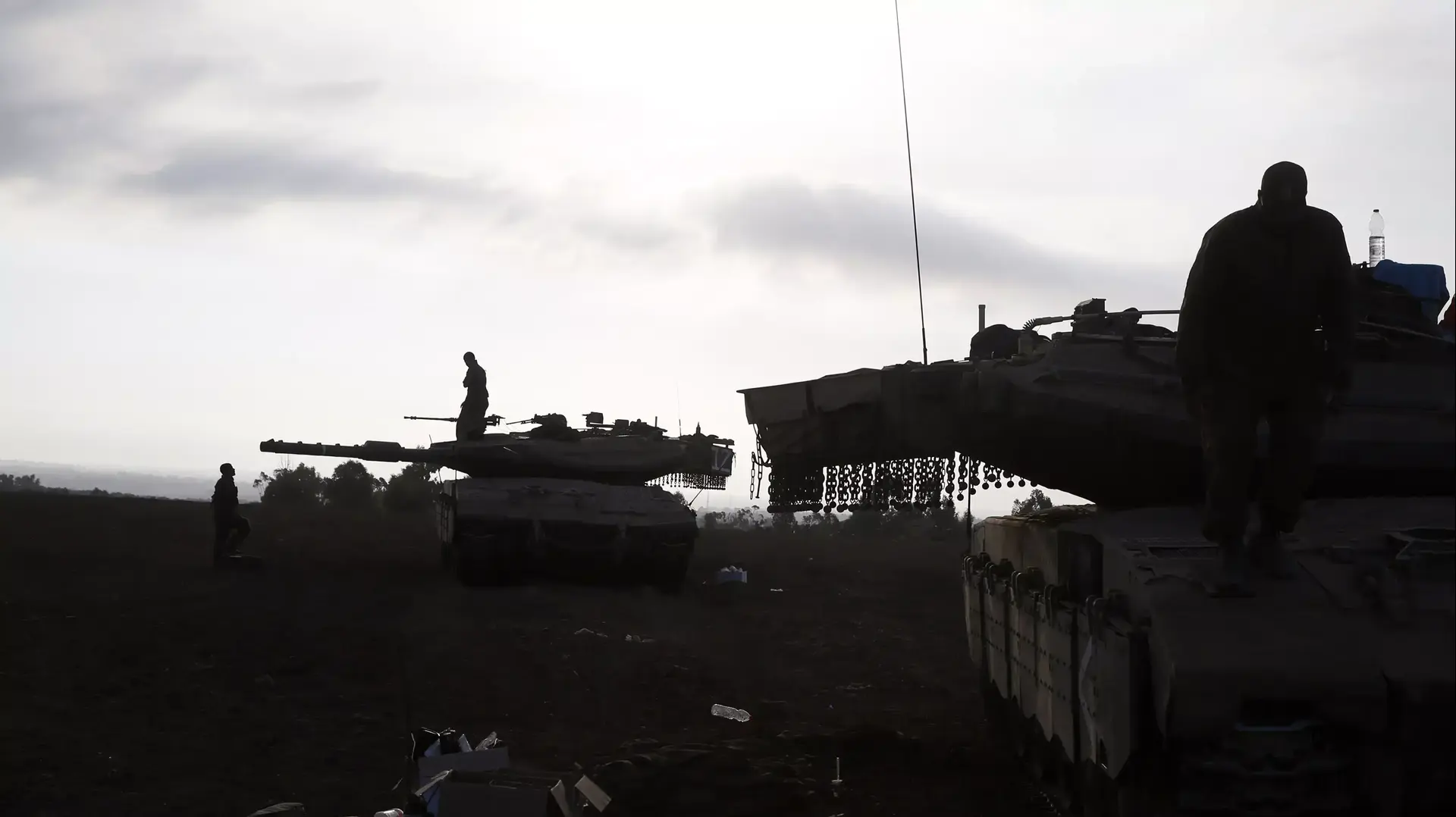 כוח צה"ל בשטח כינוס מול מרכז רצועת עזה. 31 ביולי 2014 כוח צה"ל בשטח כינוס מול מרכז רצועת עזה. 31 ביולי 2014