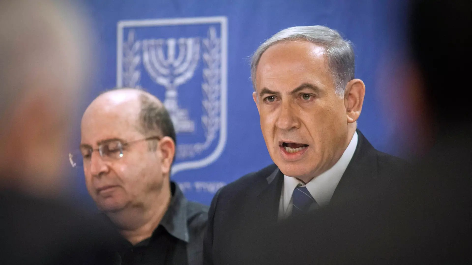 ראש הממשלה בנימין נתניהו עם שר הביטחון משה יעלון תל אביב, 31 ביולי 2014 ראש הממשלה בנימין נתניהו עם שר הביטחון משה יעלון תל אביב, 31 ביולי 2014