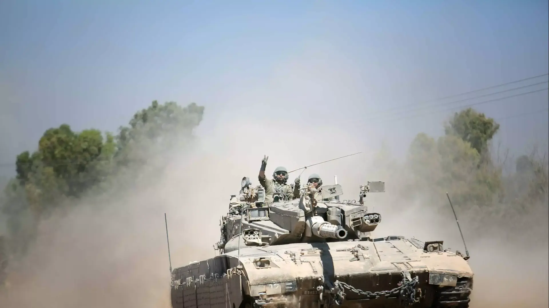 כוחות צה"ל נכנסים לדרום רצועת עזה במהלך מבצע צוק איתך, אוגוסט 2014 כוחות צה"ל נכנסים לדרום רצועת עזה במהלך מבצע צוק איתך, אוגוסט 2014