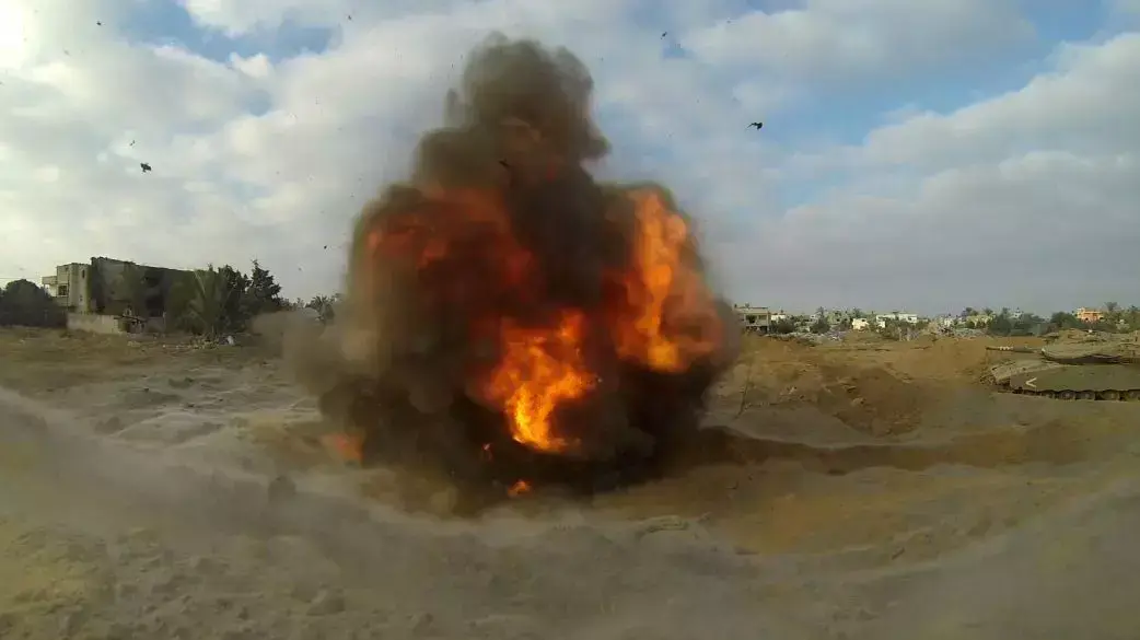 מגלן השמידה את המנהרה ממנה הופעל מטען שהרג חיילי מגלן במרפאה של האו"ם. יולי 2014 מגלן השמידה את המנהרה ממנה הופעל מטען שהרג חיילי מגלן במרפאה של האו"ם. יולי 2014