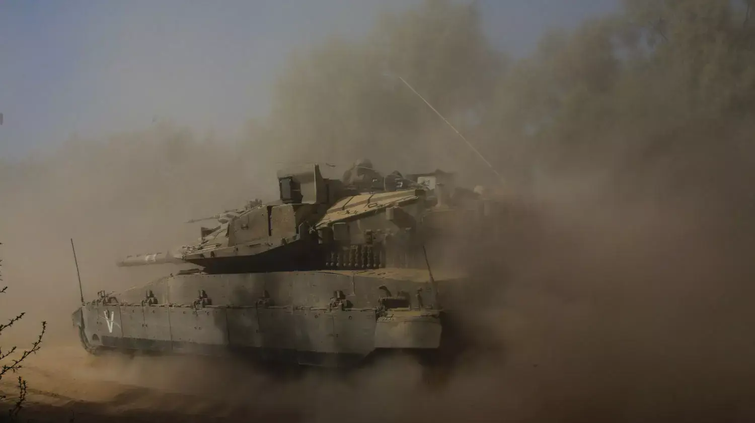 טנקים של צה"ל בגבול רצועת עזה. 2 באוגוסט 2014 טנקים של צה"ל בגבול רצועת עזה. 2 באוגוסט 2014