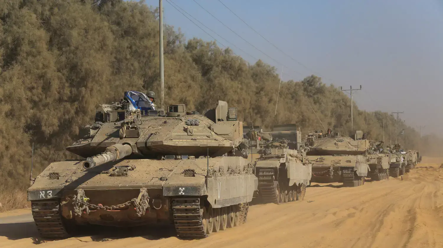 טנקים של צה"ל בגבול רצועת עזה. 2 באוגוסט 2014 טנקים של צה"ל בגבול רצועת עזה. 2 באוגוסט 2014