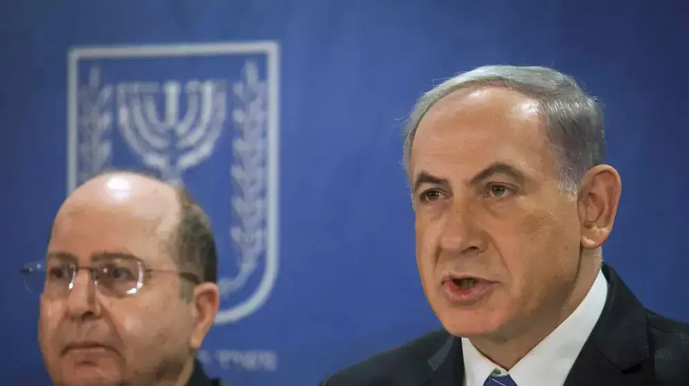 ראש הממשלה בנימין נתניהו ושר הביטחון משה יעלון בישיבת ממשלה בקריה בתל אביב. 31 ביולי 2014 ראש הממשלה בנימין נתניהו ושר הביטחון משה יעלון בישיבת ממשלה בקריה בתל אביב. 31 ביולי 2014