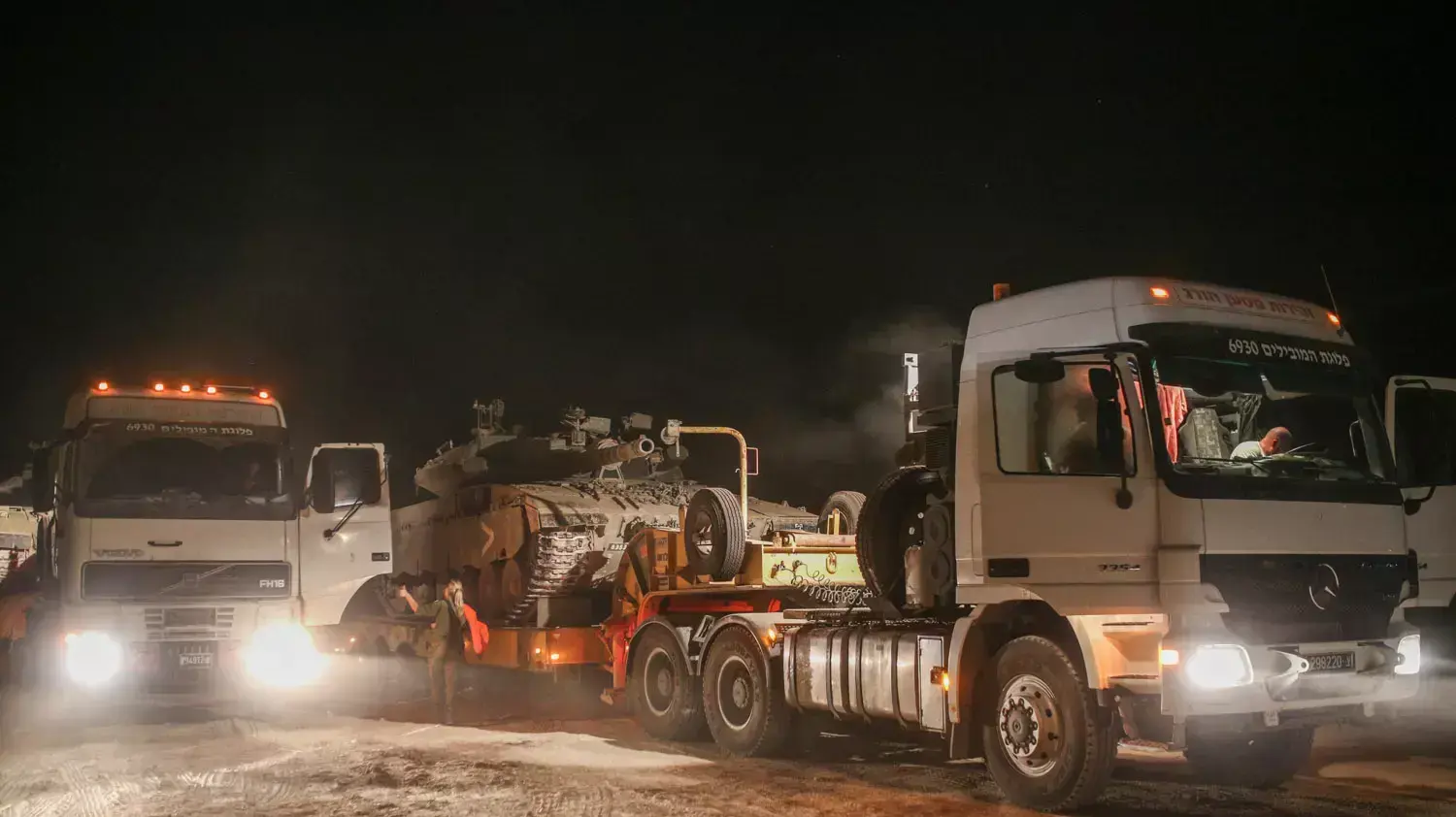 כוחות צה"ל יוצאים מרצועת עזה במהלך מבצע צוק איתן, אוגוסט 2014 כוחות צה"ל יוצאים מרצועת עזה במהלך מבצע צוק איתן, אוגוסט 2014