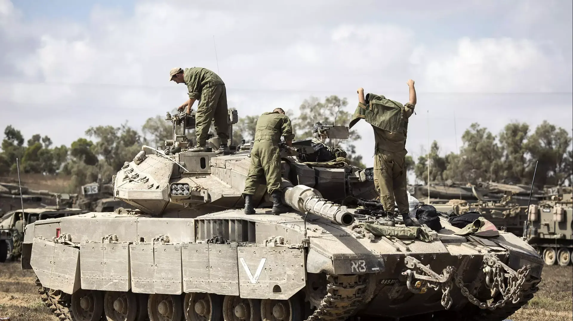 טנק של צה"ל בגבול רצועת עזה 3 באוגוסט 2014 טנק של צה"ל בגבול רצועת עזה 3 באוגוסט 2014