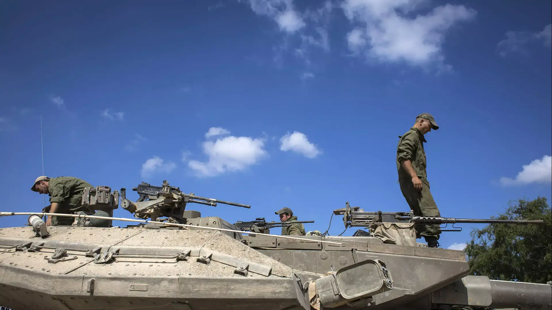 טנק של צה"ל בגבול רצועת עזה 3 באוגוסט 2014 טנק של צה"ל בגבול רצועת עזה 3 באוגוסט 2014