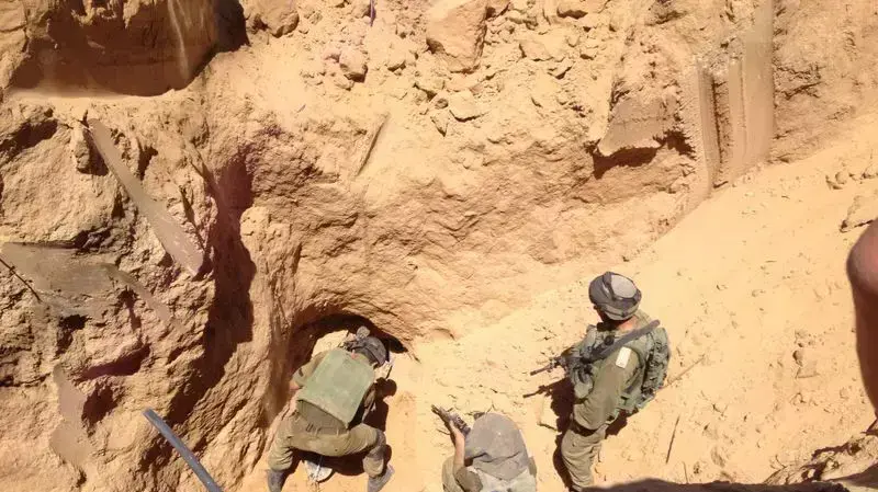 חיילי צה"ל איתרו מנהרה בעומק השטח הפלסטיני ברצועה, אוגוסט 2014 חיילי צה"ל איתרו מנהרה בעומק השטח הפלסטיני ברצועה, אוגוסט 2014
