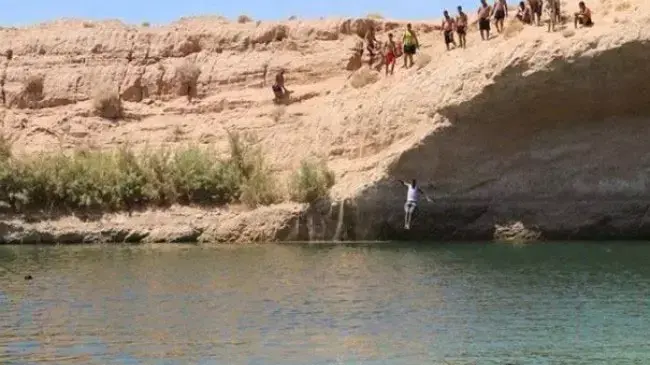 אגם מסתורי שהופיע במדבר בתוניסיה אגם מסתורי שהופיע במדבר בתוניסיה