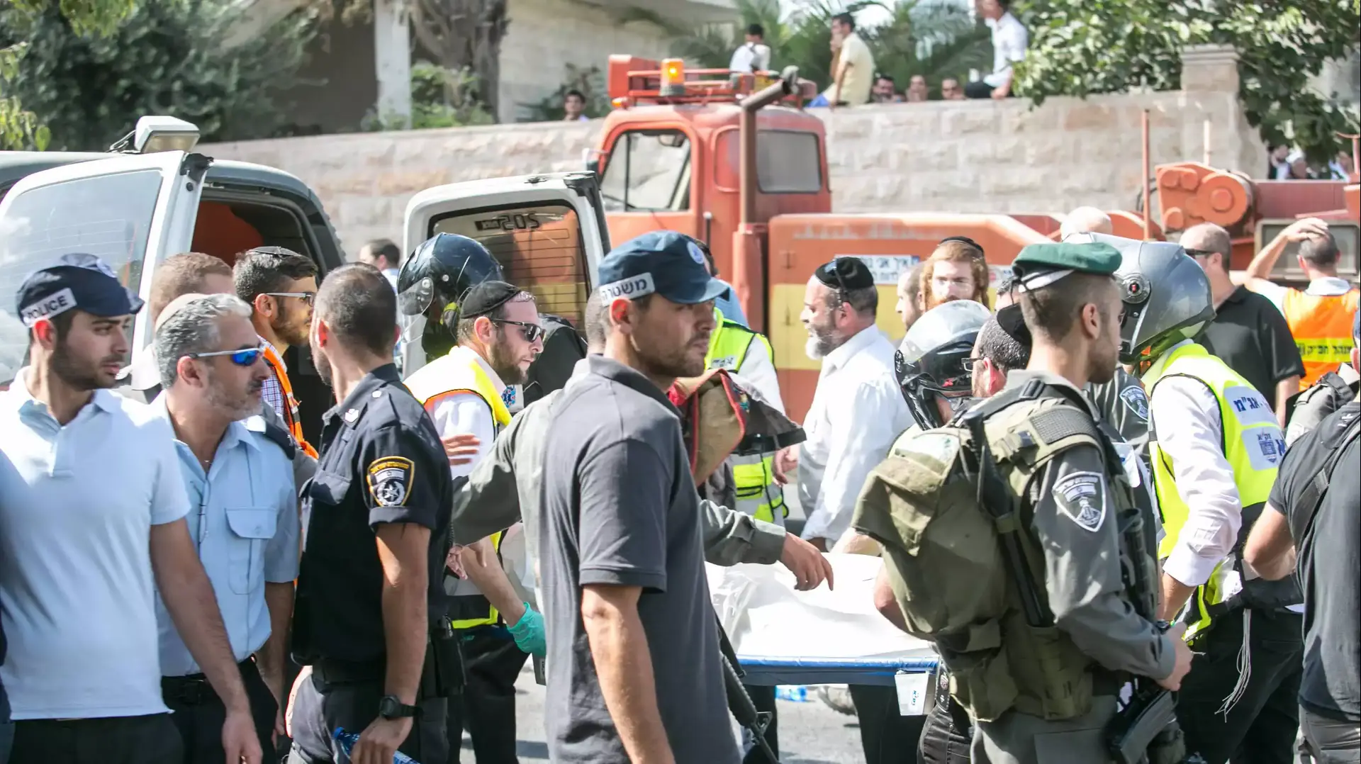 פיגוע דריסה בירושלים מול מלון עץ הזית. אוגוסט 2014 פיגוע דריסה בירושלים מול מלון עץ הזית. אוגוסט 2014
