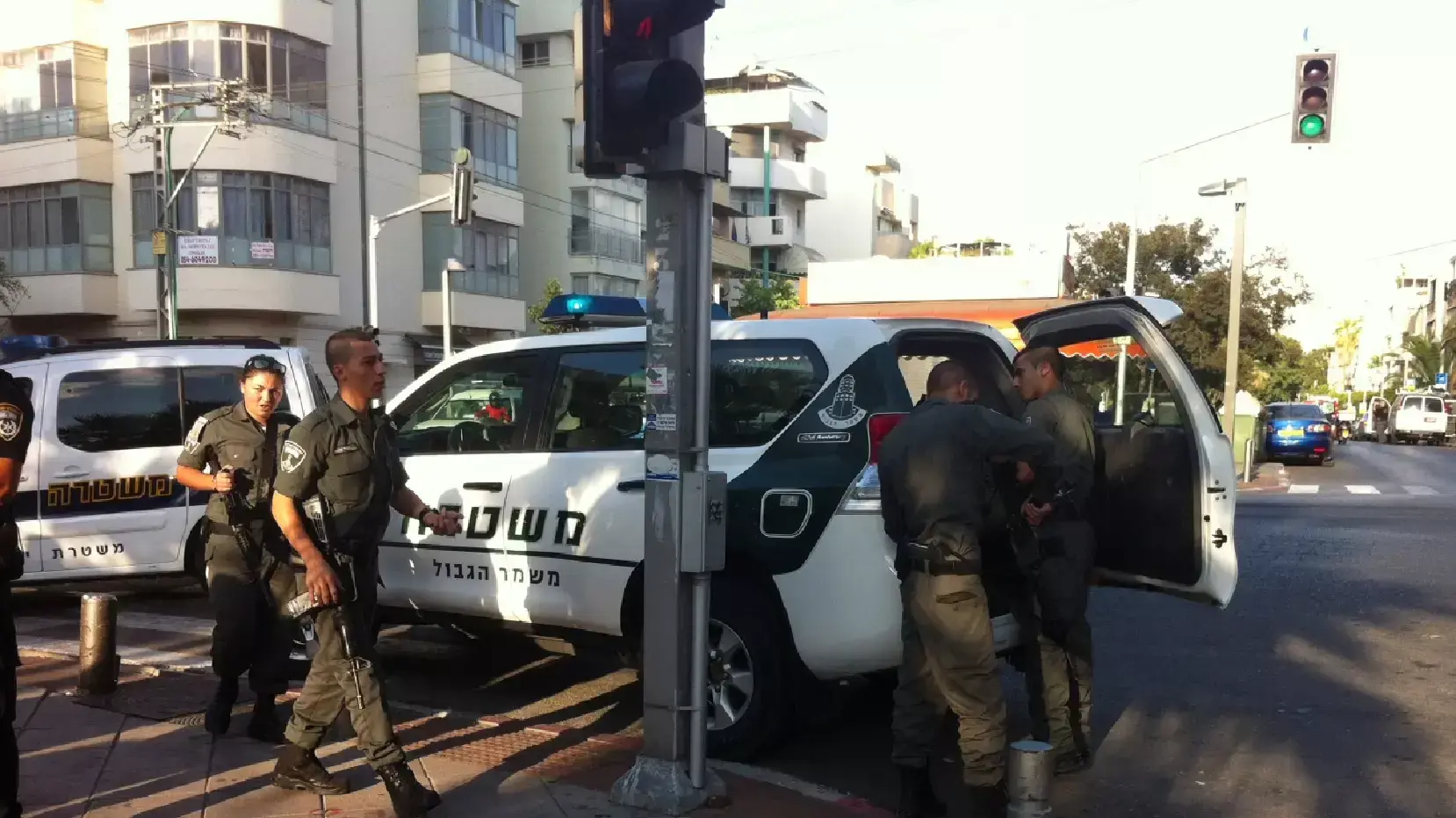 סריקות אחר מחבל בשדרות נורדאו בתל אביב סריקות אחר מחבל בשדרות נורדאו בתל אביב