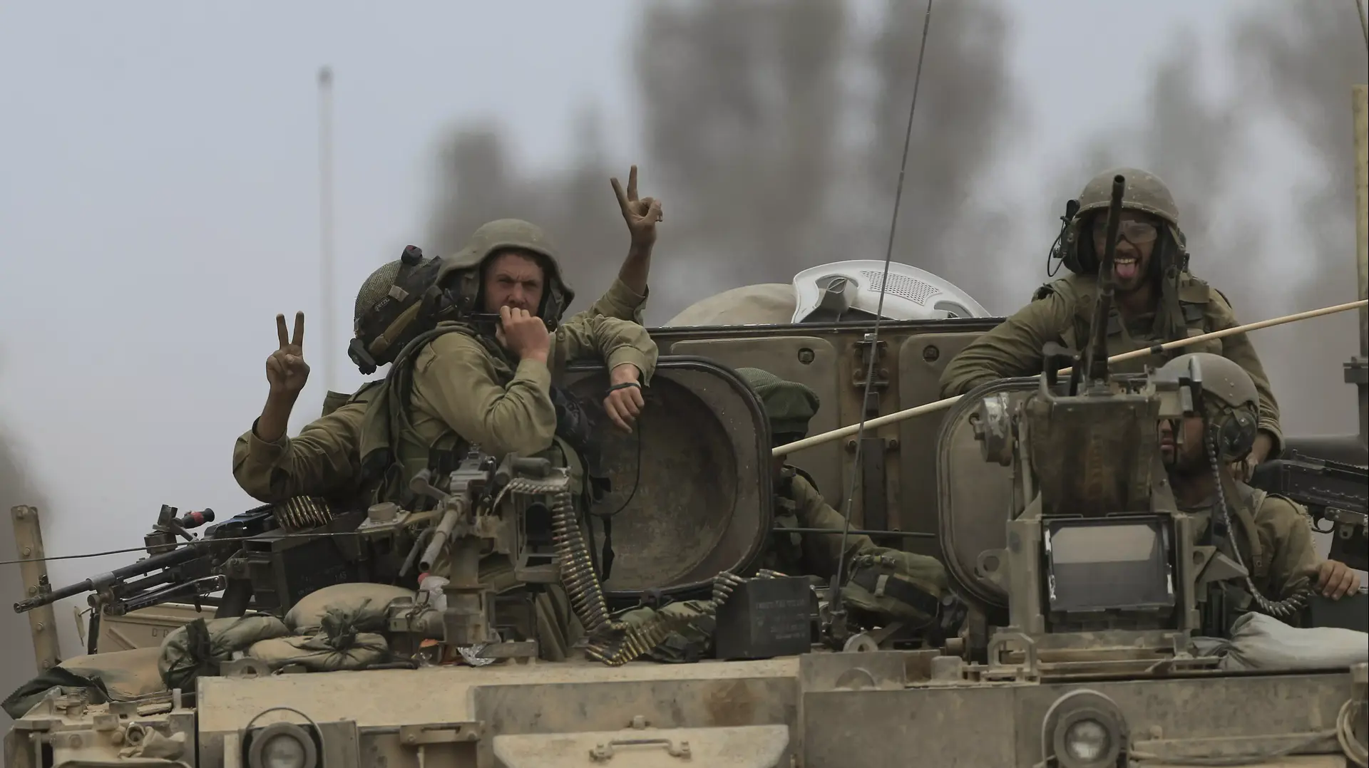כוח צה"ל בעת הנסיגה מרצועת עזה, 4 באוגוסט 2014 כוח צה"ל בעת הנסיגה מרצועת עזה, 4 באוגוסט 2014