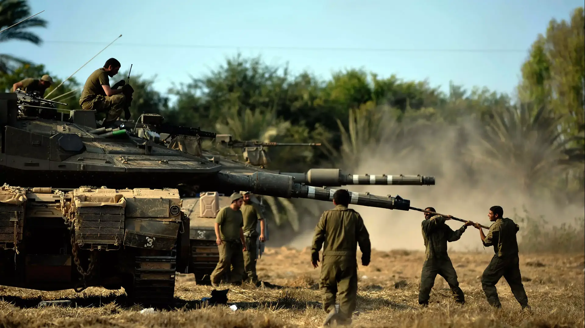 כוחות צה"ל בגבול רצועת עזה כוחות צה"ל בגבול רצועת עזה