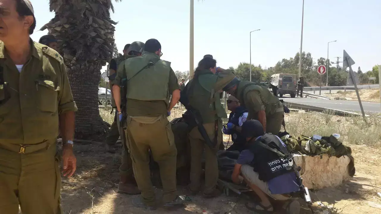 פצועים מנפילת רקטה השער הנגב. תיוג: צוק איתן פצועים מנפילת רקטה השער הנגב. תיוג: צוק איתן