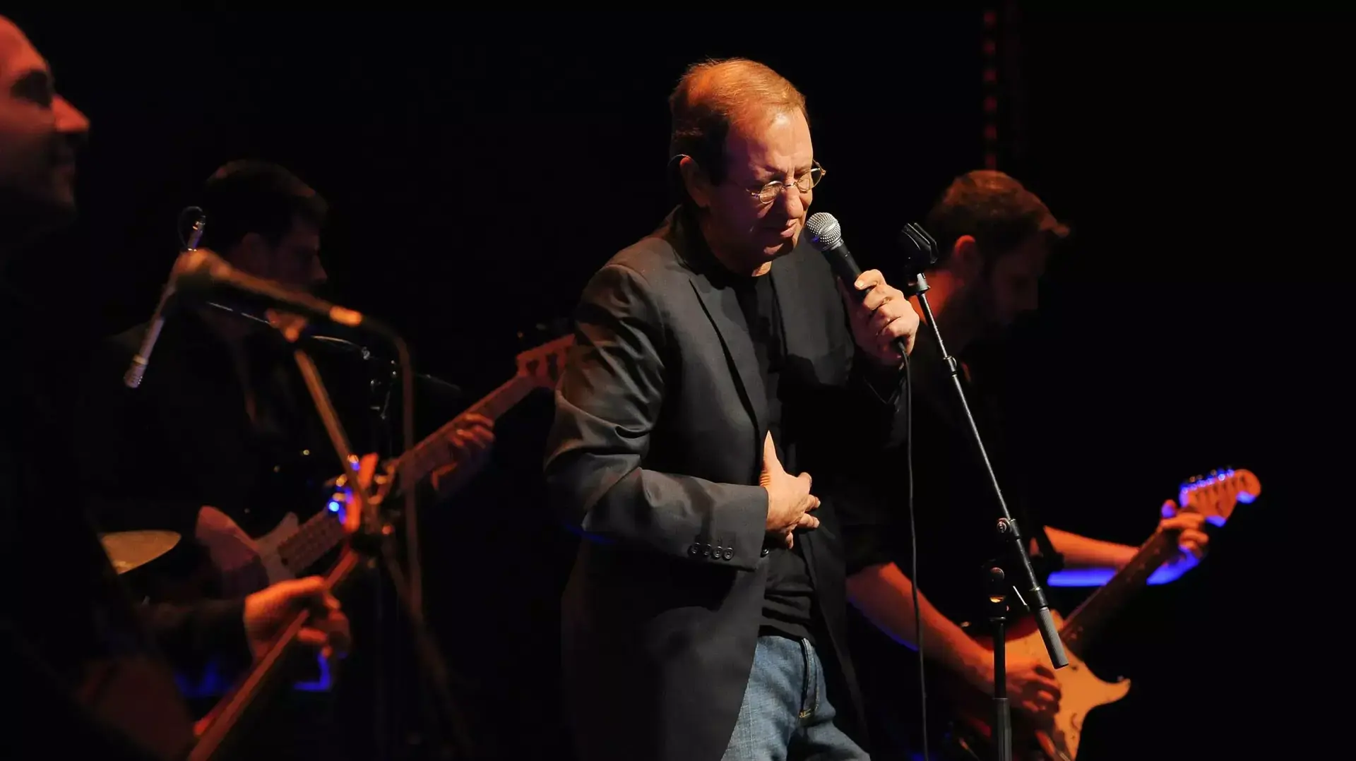 הזמר יגאל בשן הזמר יגאל בשן